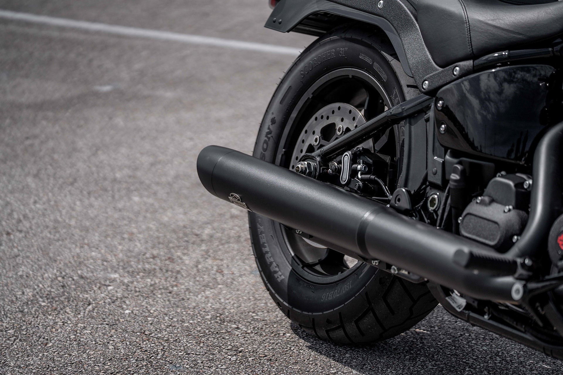 Dr. Jekill & Mr. Hyde® 2-1 Slip-On Exhaust for Harley-Davidson Softail (2025+)