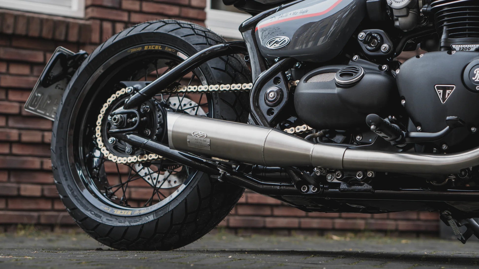 Dr. Jekill & Mr. Hyde® Exhaust for Triumph Bonneville Bobber & Speedmaster (2025+)
