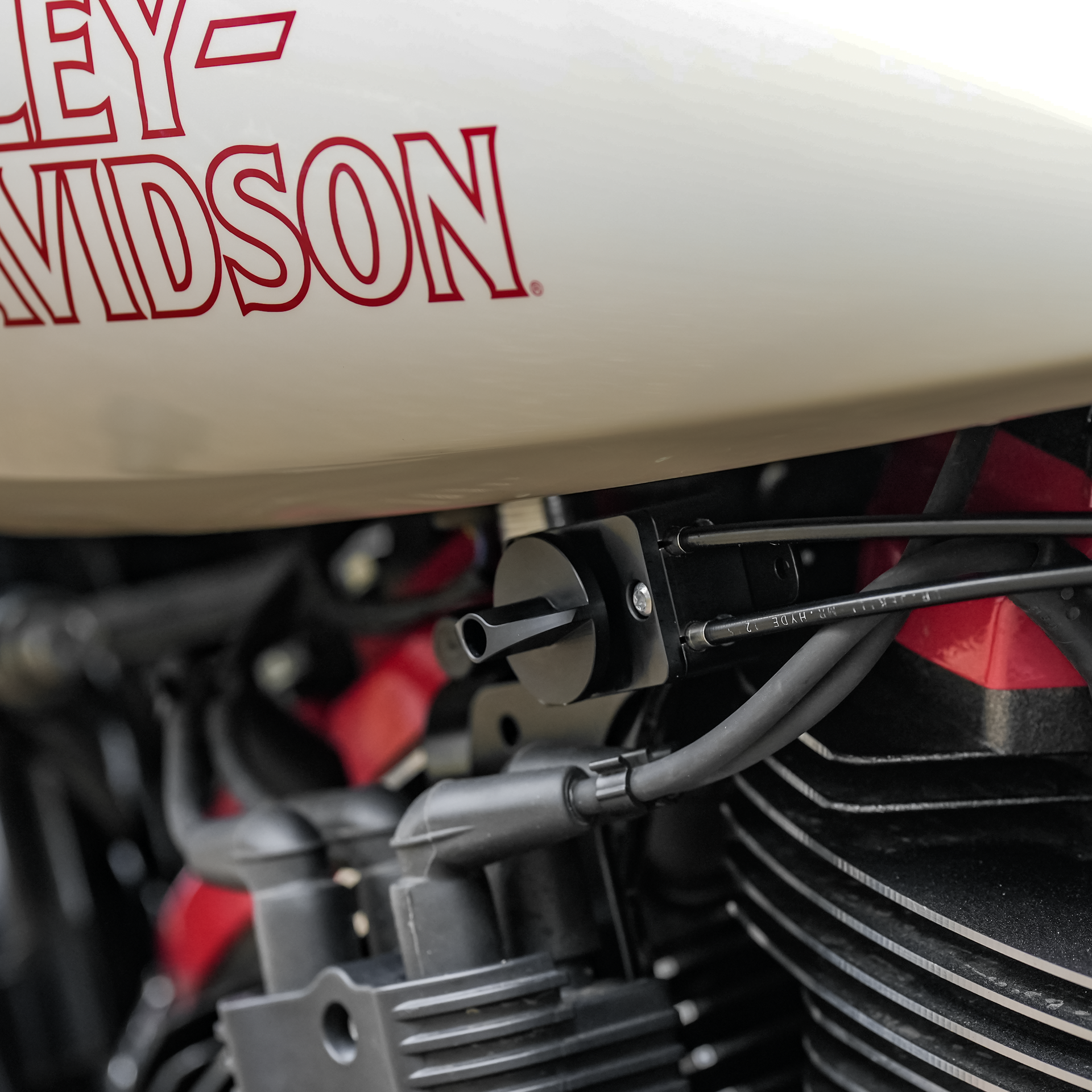 Dr. Jekill & Mr. Hyde® 2-2 Slip-On Mufflers for Harley-Davidson Touring (2017+)